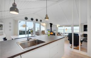 Gorgeous Home In Esbjerg V