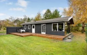 2 Bedroom Nice Home In Storvorde - Storvorde