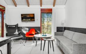 2 Bedroom Gorgeous Home In Grenaa