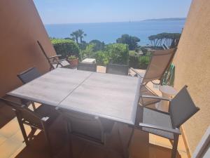 Appartement 34 pièces climatisé, plage & vue mer - FR-1-780-23