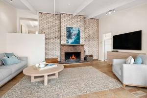 Willowdene pool spa tennis court