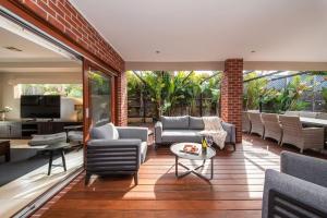 Sorrento Serenity - Pool, Theatre and Games Room, Walk to Beach and Shops