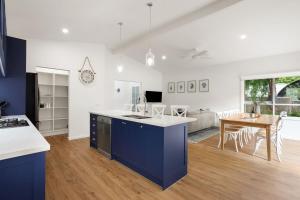 Blue Beachside - Luxe, Pet Friendly, Walk to Beach