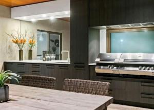 Aroha Moana - Luxe Entertainer with Pool & Playground