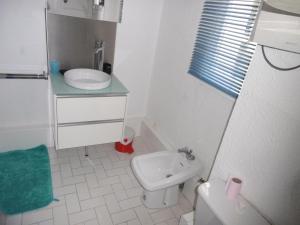 Gruissan: T3, 4 Pers, Piscine, Parking, Proche Commerce, Environnement Calme, Accès Plage - FR-1-796-14