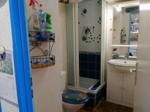 Gruissan - À 2 Pas de la Plage - Studio Cabine pour 4 - Parking Sécurisé - FR-1-796-15
