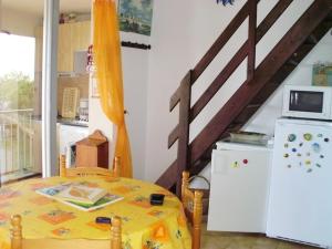 Saint Cyprien T2 Mezzanine 4P avec Parking, Belle vue Lagune et Mer - FR-1-793-11