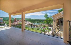 Beautiful Home In Skofije