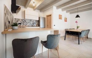 Beautiful Home In Skofije