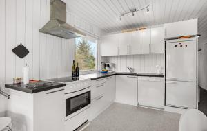 3 Bedroom Nice Home In Glesborg