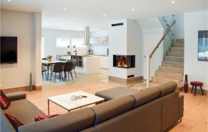 Cozy Home In Treungen With Wifi
