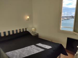 Gruissan: T2 Spacieux 45 Pers, Proche Plage Grazel, Parking Privé - FR-1-796-34