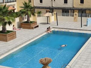 Gruissan - T2 Alcove 45 pers, Piscine, Parking, Proche plage - FR-1-796-61