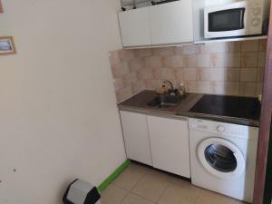 Gruissan - T2 Alcove 45 pers, Piscine, Parking, Proche plage - FR-1-796-61