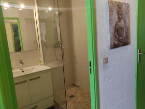 Gruissan - T2 Alcove 45 pers, Piscine, Parking, Proche plage - FR-1-796-61