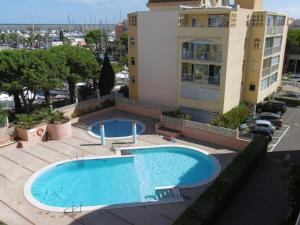 Appartement T2 moderne avec piscines, garage et proche plage - Gruissan - FR-1-796-43