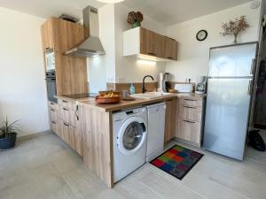 Magnifique T2 à Saint-Cyprien avec piscine, parking - FR-1-793-21