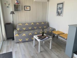 Gruissan, T3 climatisé sur plage, terrasse, 4 pers - FR-1-796-68