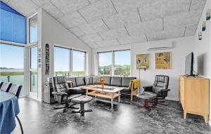 Three-Bedroom Holiday Home In Skals