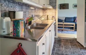 Lovely Home In Hishult With Wifi