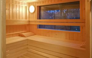 Gorgeous Apartment In Stojcino