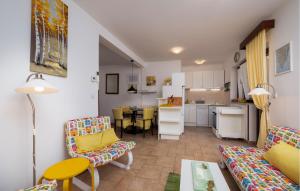 1 Bedroom Awesome Apartment In Peroj