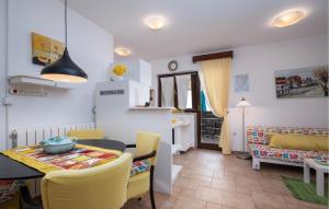 1 Bedroom Awesome Apartment In Peroj