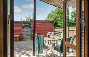 Nice Home In Humble With Wifi