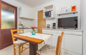 Nice Apartment In Omisalj With Wifi 
