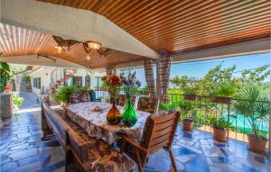 2 Bedroom Amazing Apartment In Secovlje