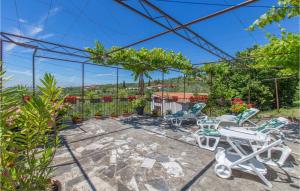 2 Bedroom Amazing Apartment In Secovlje