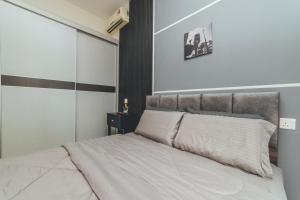 Bay Laurel Luxe HighFloor 2BR 4Pax Seaview by Our Stay