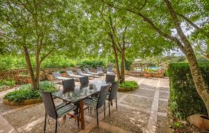 Stunning Home In Manacor