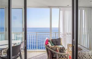 Three-Bedroom Apartment room in Apartment C Maestro Parada