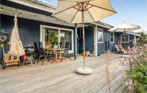 Lovely Home In Juelsminde With Kitchen