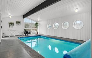 Nice Home In Glesborg With Kitchen