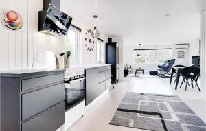 Three-Bedroom Holiday Home In Henne