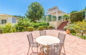 Amazing Home In Trullent