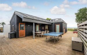 4 Bedroom Lovely Home In Sjølu..