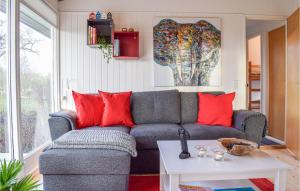 Awesome Home In Ølsted With Kitchen