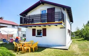 Gorgeous Home In Dzwirzyno With Wifi - Głowaczewo