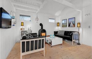 Three-Bedroom Holiday Home In Sydals
