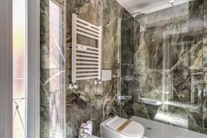 Spanish Step Dream Suites & Cozy Casa