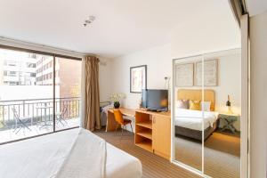 Victoria Avenues Urban Retreat