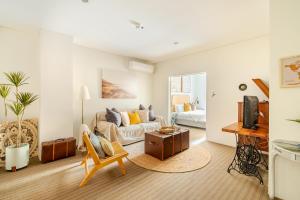 Chic City Retreat on Victoria Ave