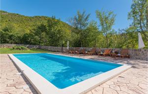 Gorgeous Home In Knin With Kitchen