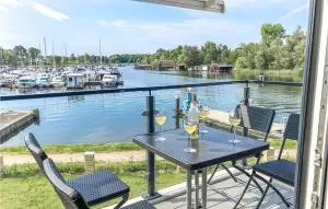 Amazing Apartment In Rechlin - Zielow