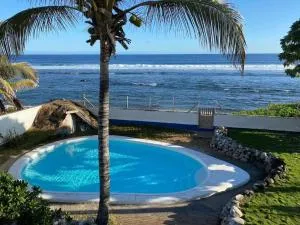 Villa 'Chatmoureux' face mer et piscine - Trois Bassins