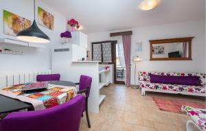 Pet Friendly Apartment In Peroj