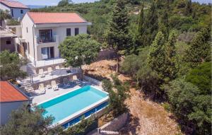 4 Bedroom Amazing Home In Kremena